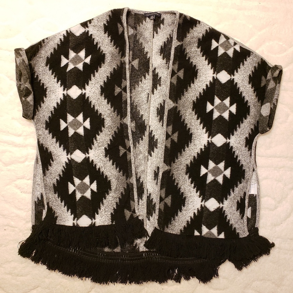 American Eagle Aztec print sweater poncho